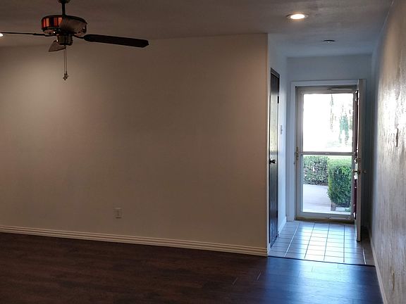 2nd image of 808 Cross Timbers Dr