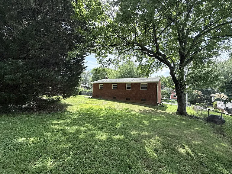 503 Gibson Dr SW — Photo 25