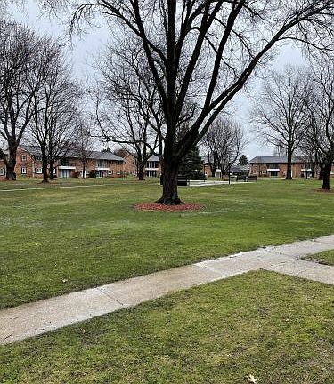 4th image of 69 Southbrook Ct #69