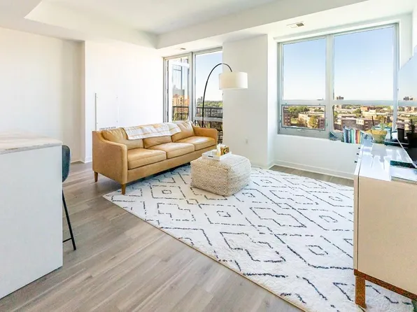 929 Portland Ave APT 1008, Minneapolis, MN 55404