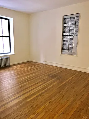 Rented by Elbe Real Estate Inc | media 22