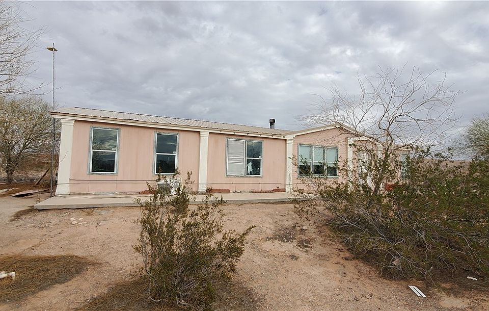 2nd image of 870 E Cave Ave