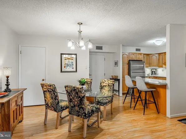 10719 Valley Forge Cir #719, King Of Prussia, PA 19406