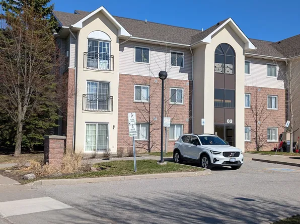 83 Aspen Springs Dr #301, Clarington, ON L1C 5J7