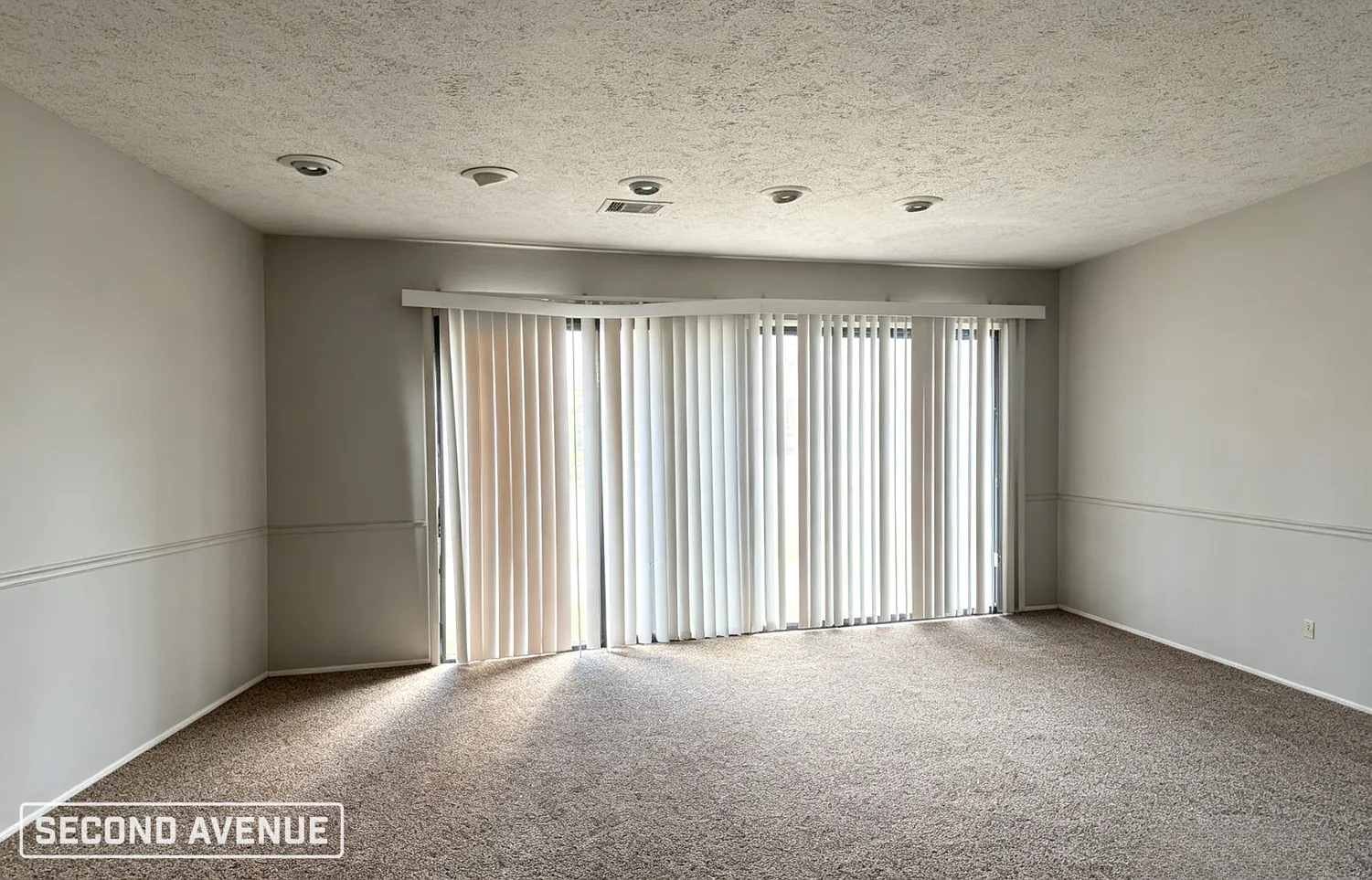 4 bed, 2.0 bath, 1866 sqft, $1,550 — Photo 2