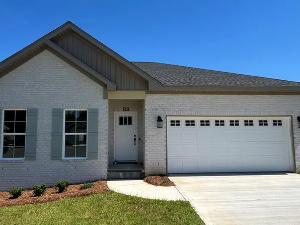 130 Edgewood Trl, Headland, AL 36345