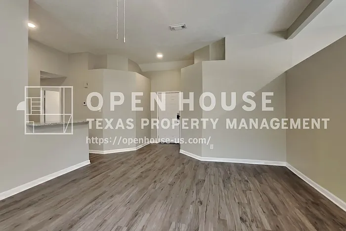 3 bed, 2.0 bath, 1560 sqft, $1,950 — Photo 4
