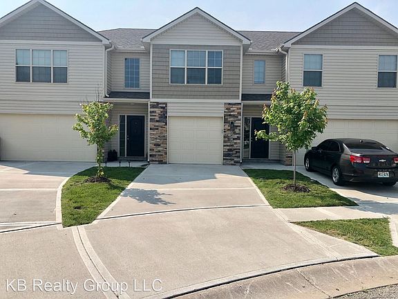 2nd image of 1405 NE Mary Ct