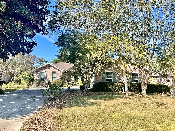 3rd image of 507 Country Club Dr