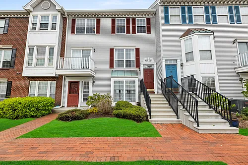 51 Willow St Photo 1