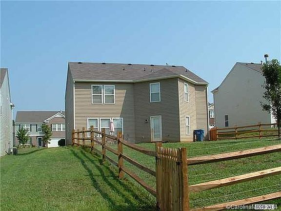2nd image of 129 Brinkley Park Dr