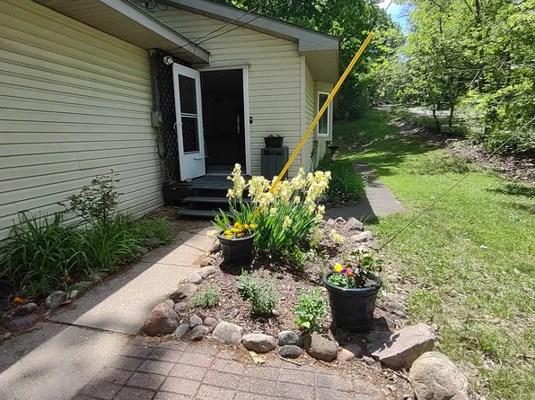 11583 Longden Ave, Pinckney, MI 48169