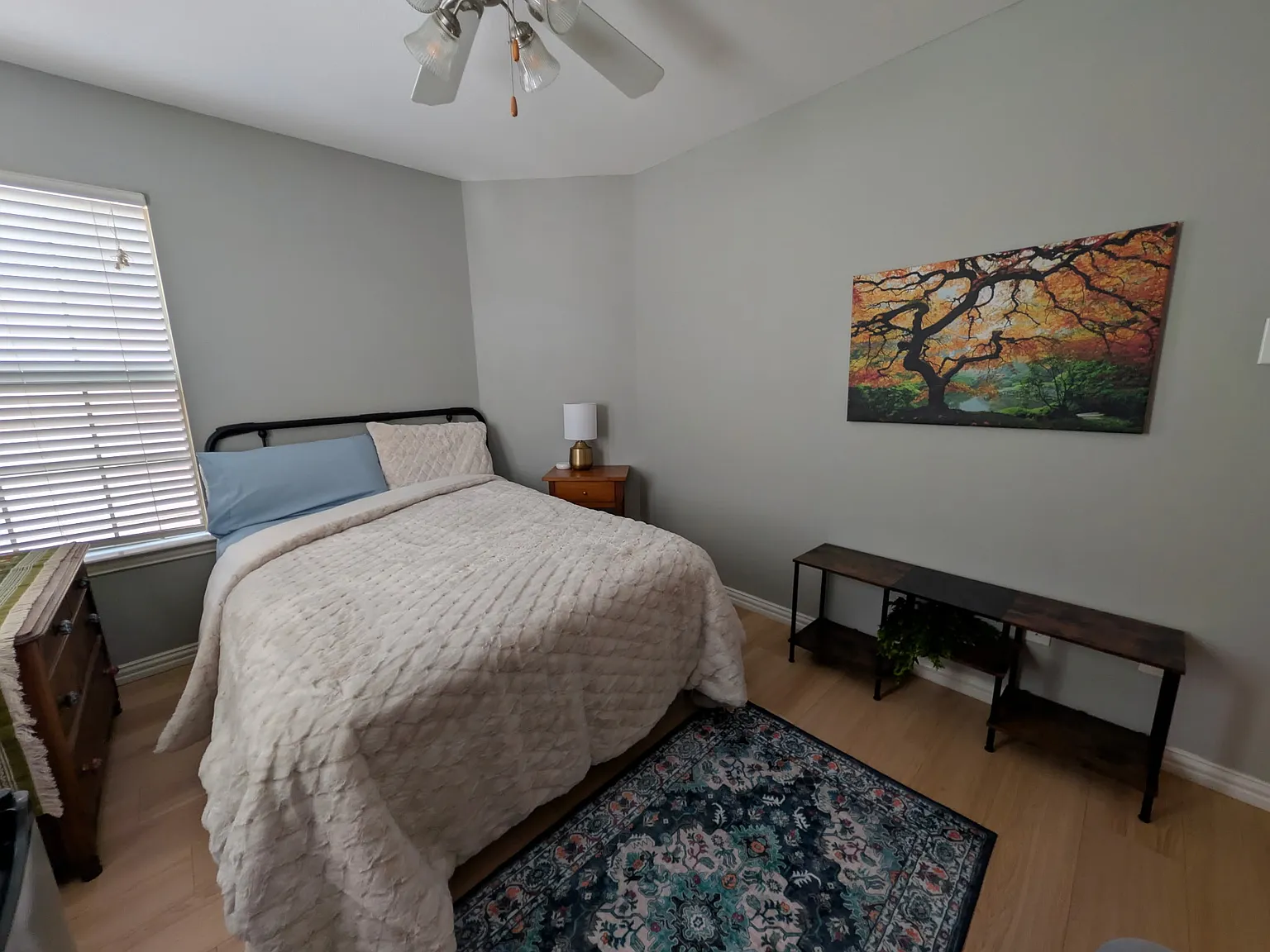 1 bed, 99 sqft, $1,200 — Photo 2