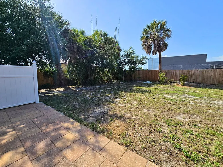 2101 Alvarado Ln — Photo 24