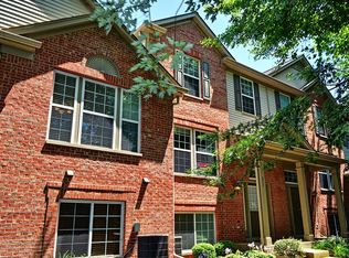 613 Conservatory Ln, Aurora, IL 60502