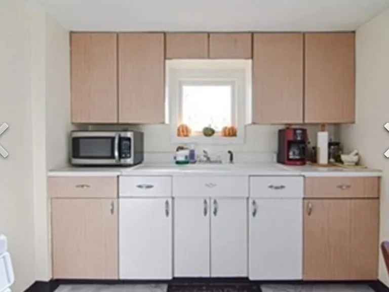 261 Park St #2 — Photo 3