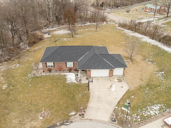 2nd image of 300 Chimney Rock Dr