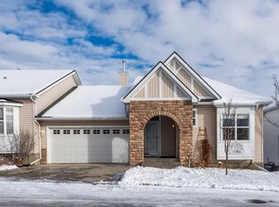 61 SW Tucker Cir, Okotoks, AB T1S 2J7