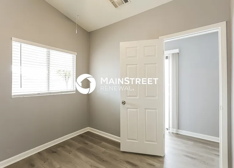 8619 W College Dr — Photo 13