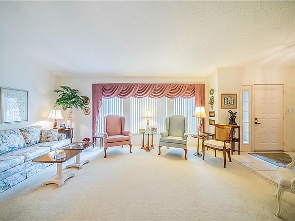 3rd image of 2029 New Bedford Dr