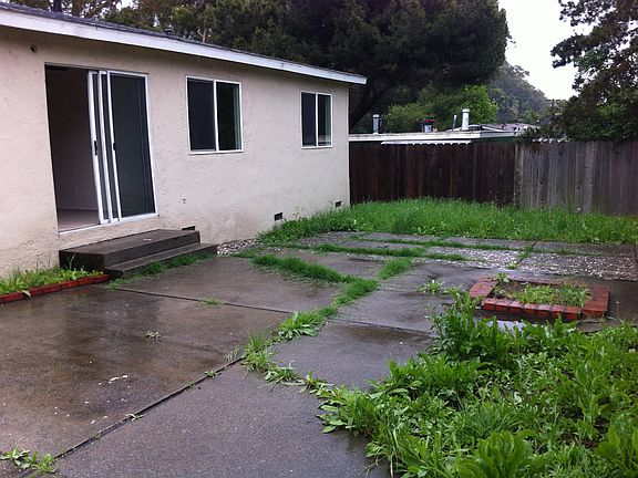 5th image of 9809 Stanley Ave