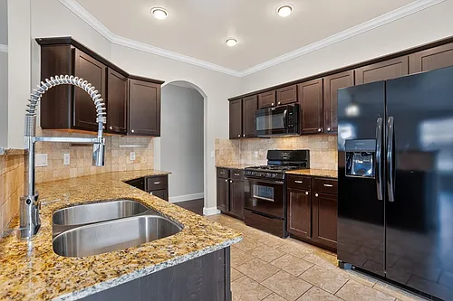 13113 Camden Dr Photo 1