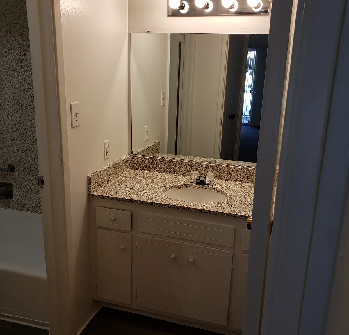 Parkway Townhomes — Photo 4