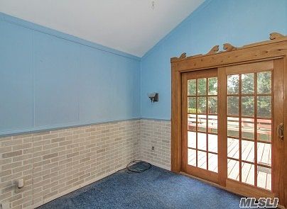 3rd image of 143 Tarpon Ave
