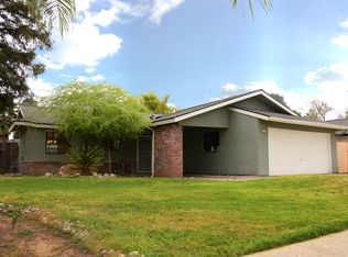 3440 Sunnyside Ave, Clovis, CA 93611