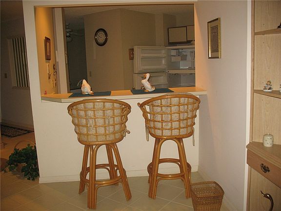 Breakfast bar.