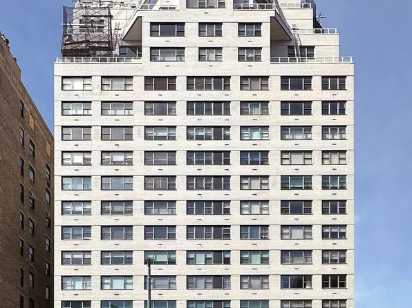 650 Park Avenue image 9 of 10