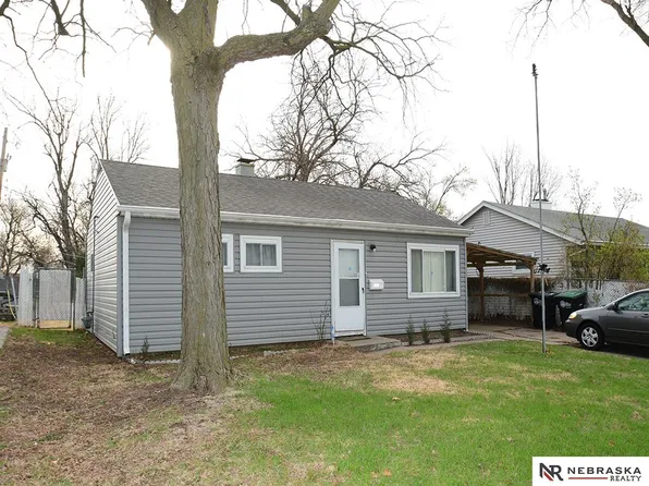 3311 S 40th St, Omaha, NE 68105