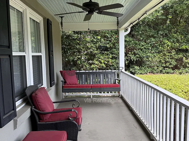 575 Elizabeth Ln W — Photo 30