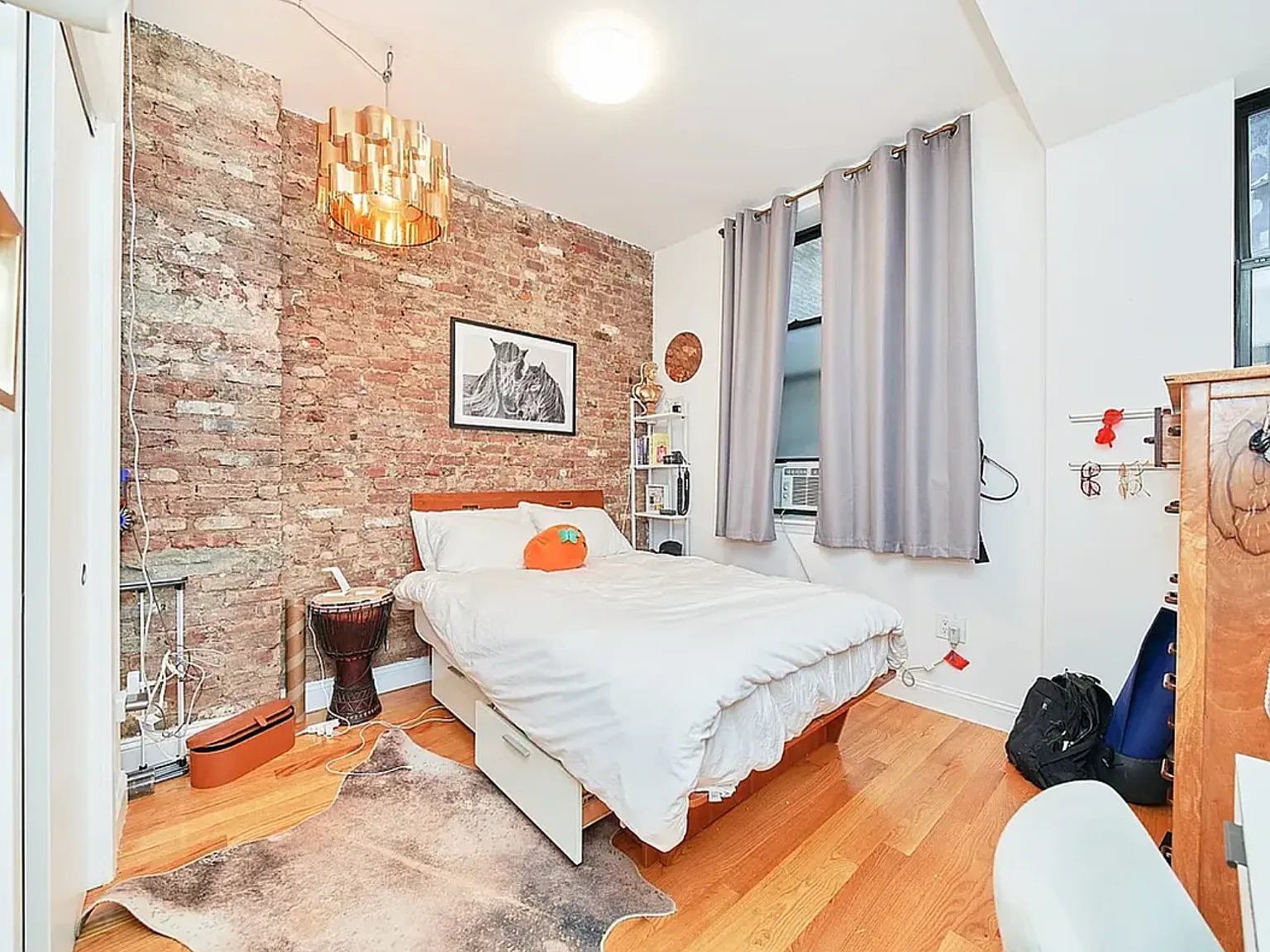 157 Suffolk Street — Photo 4