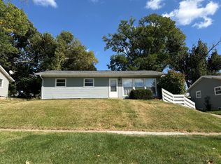 1019 18th St NW, Cedar Rapids, IA 52405