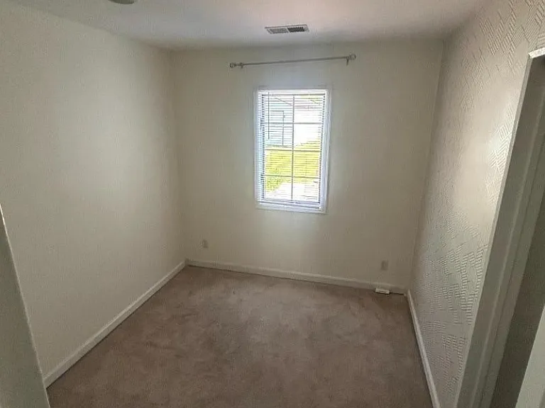17 Raleigh Rd — Photo 11
