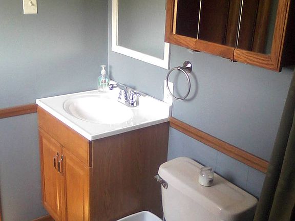 2nd bathroom