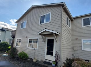 2945 Rainbow Ln, Fortuna, CA 95540