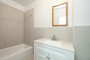 Rented by R New York