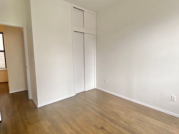 5th image of 1229 1st Ave #10D