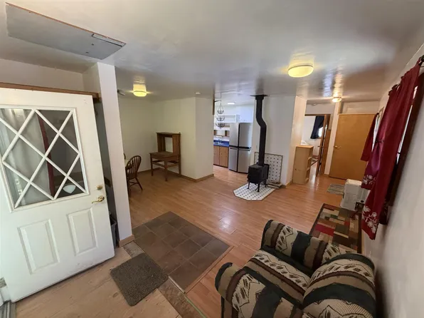 10 White Dr, Gustavus, AK 99826