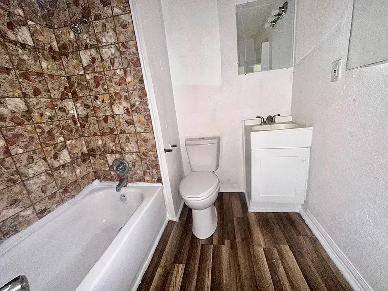 604 W Avenue I #A — Photo 11