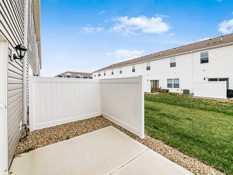 1454 Doubleday Dr — Photo 35