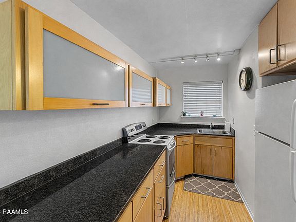 3rd image of 1855 Brightside Dr #9Y