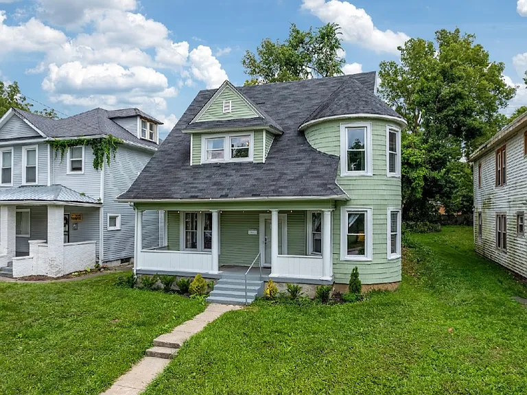 2927 Boulevard Pl — Photo 3
