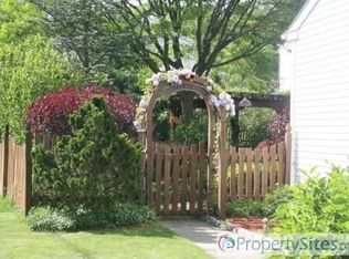 211 Autumn Leaf Dr, Doylestown, PA 18901