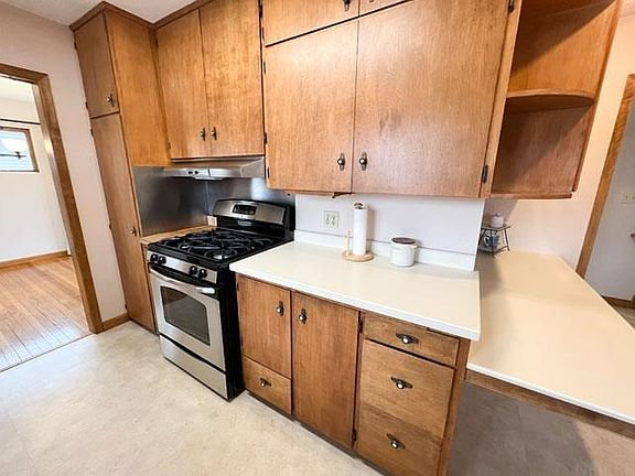 3rd image of 1014 2nd Ave NE