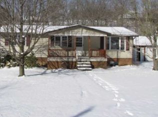 625 Pleasant Valley Rd, Connellsville, PA 15425