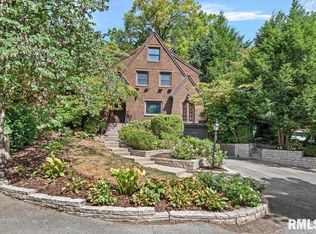 1529 Williams Blvd, Springfield, IL 62704