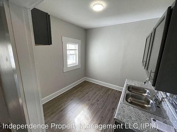 5th image of 817 S Main St #12724653